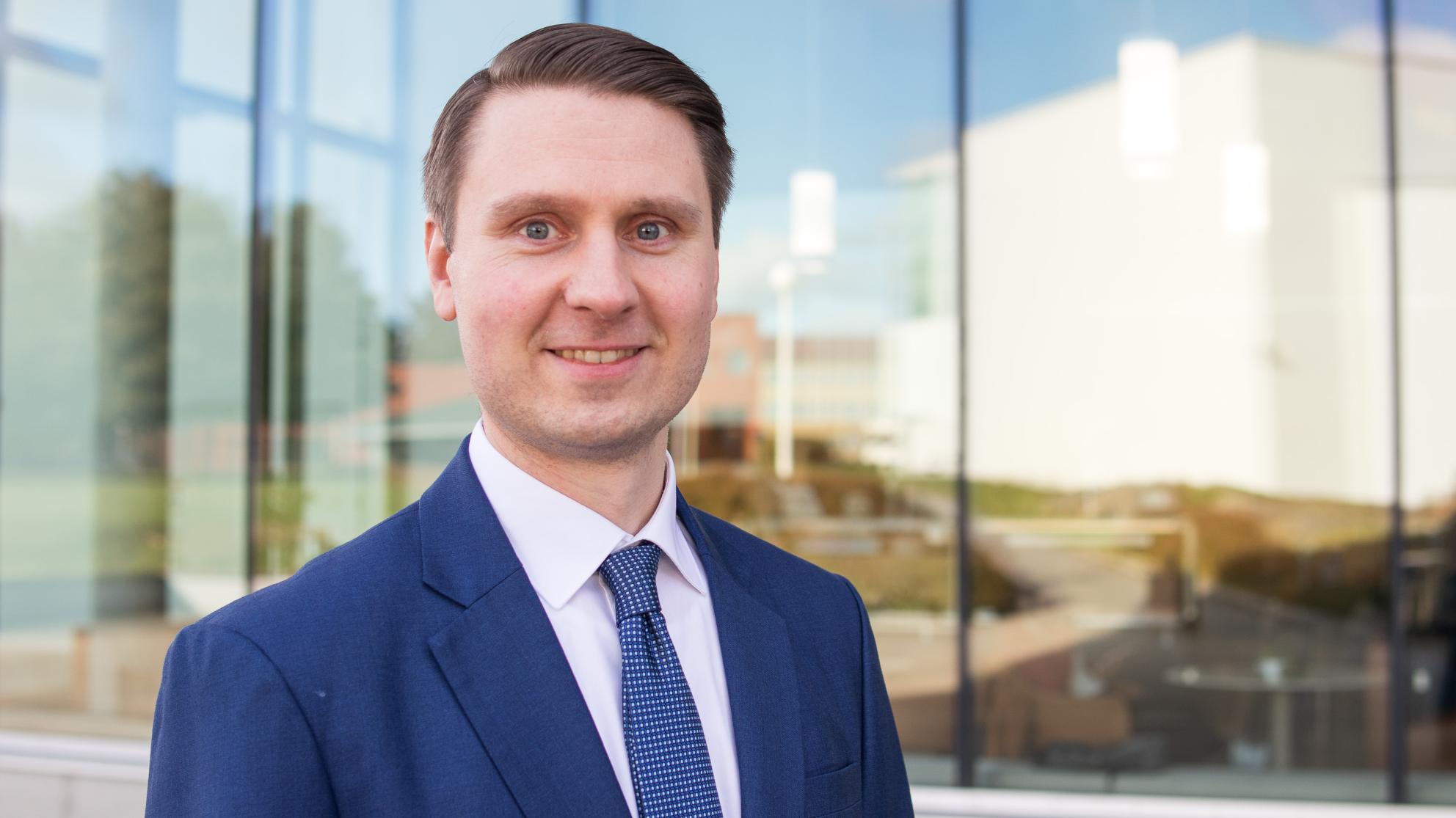 Antti Norkio väittelee Vaasan yliopistossa 10. lokakuuta 2024.