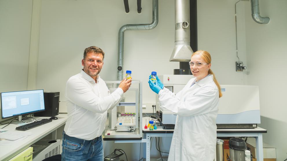 Photo: Project Leader, Professor Maciej Mikulski and Senior researcher Katriina Sirviö, who is responsible for the fuel research in the project in front of the ICP spectrometer for trace element analysis at the University of Vaasa's Fuel laboratory. (Photo by University of Vaasa, Harri Huusko CC-BY)